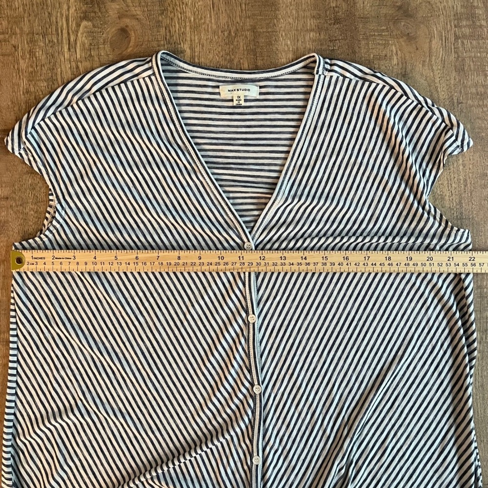 Max Studio Womens 1X Navy White Striped Tie Front Button V-Neck Top 9W04F73 - Picture 4 of 6